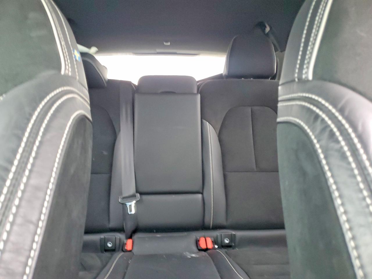 2022 VOLVO XC40 T5 R-DESIGN photo 10