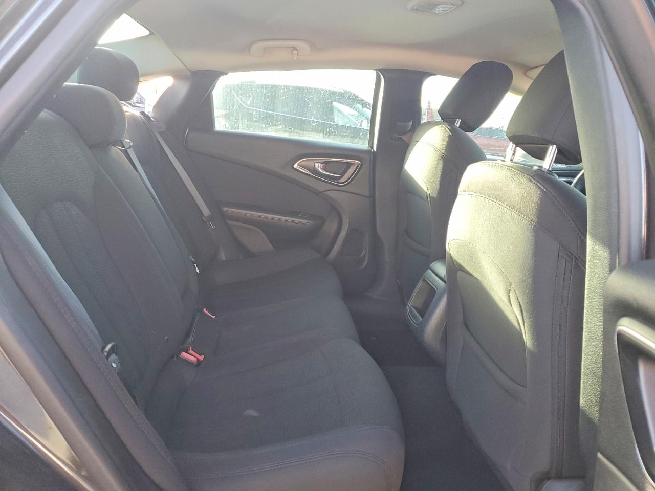 2016 CHRYSLER 200 LIMITED photo 19