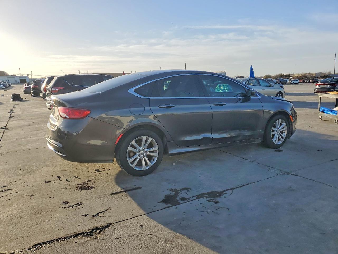 2016 CHRYSLER 200 LIMITED photo 5