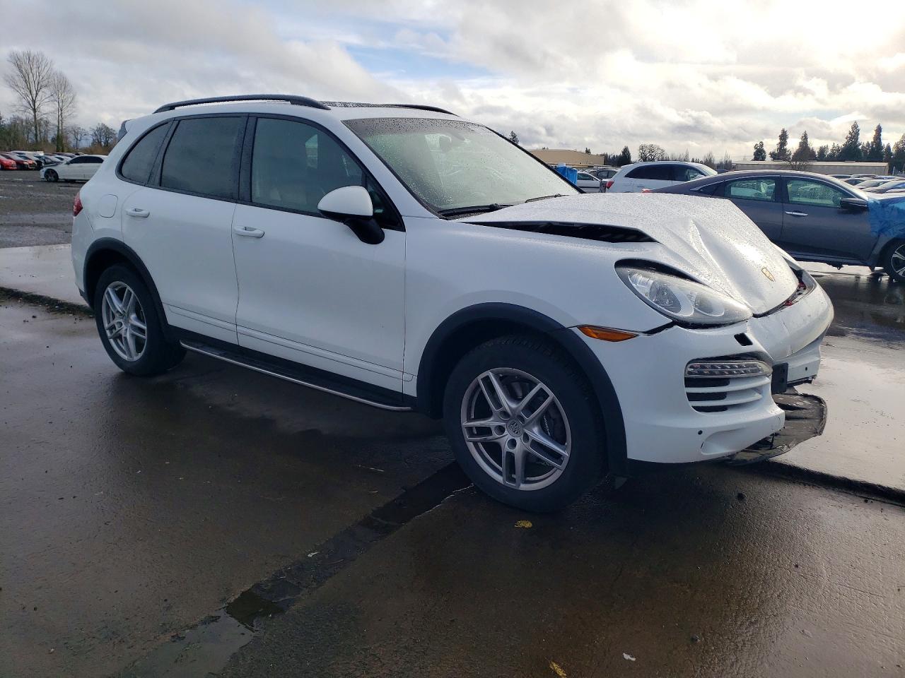 2012 PORSCHE CAYENNE photo 7