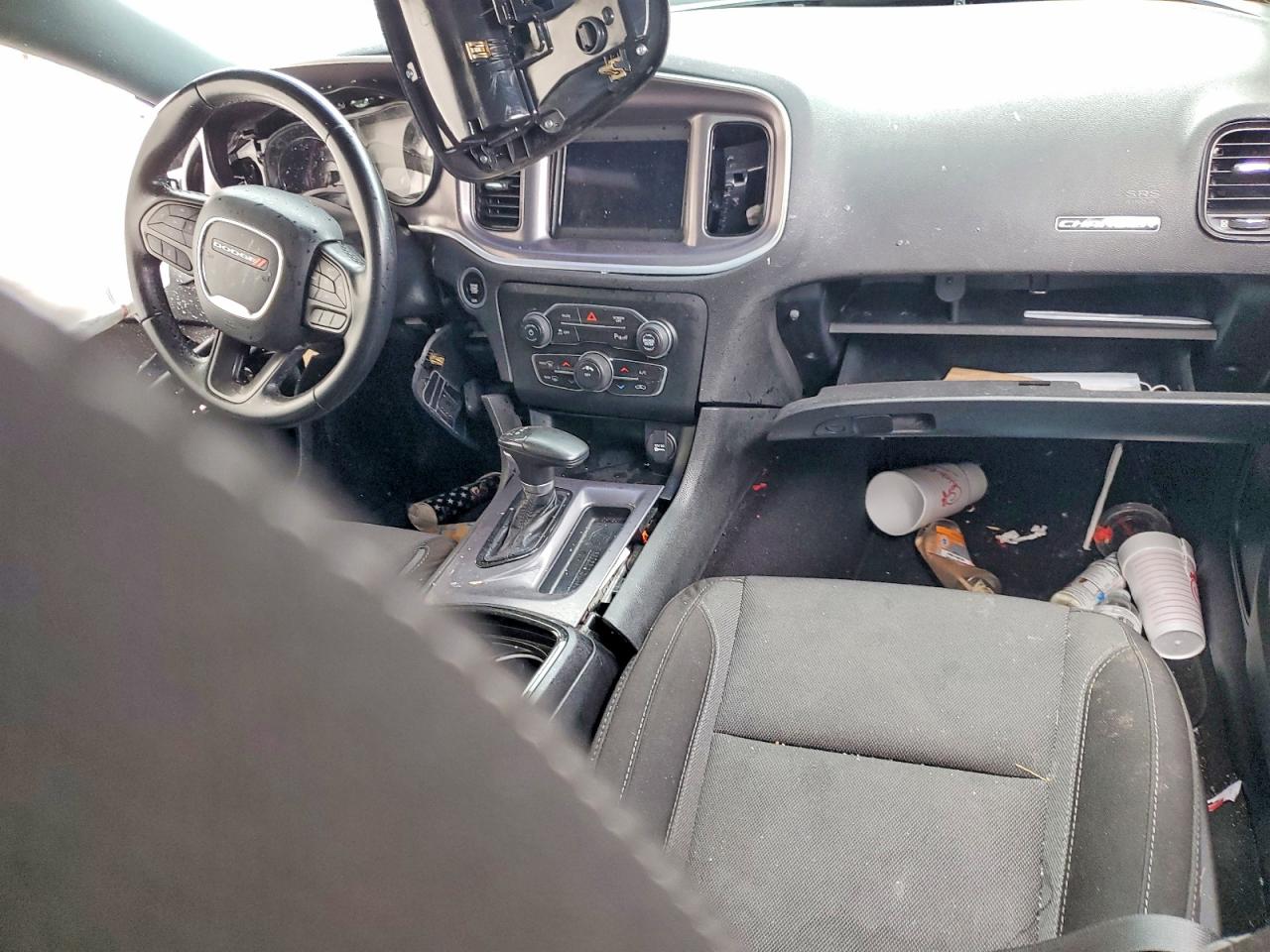 2020 DODGE CHARGER SXT photo 8