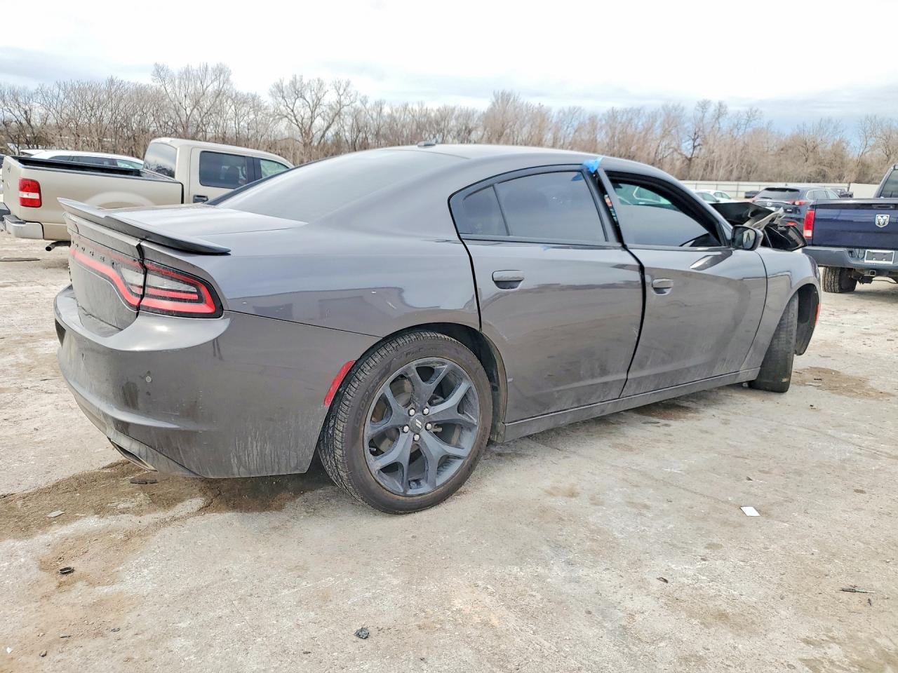 2020 DODGE CHARGER SXT photo 3