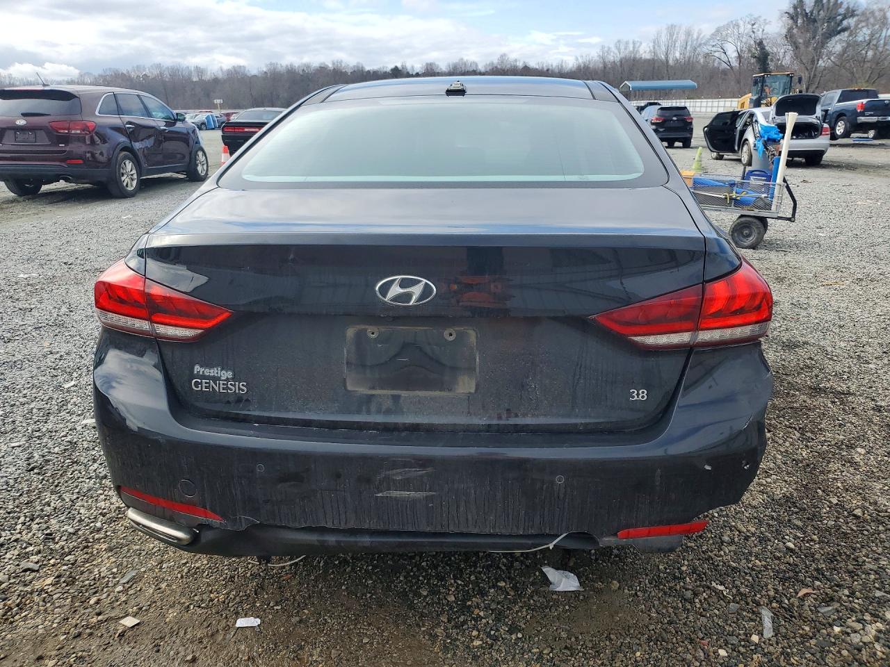 2015 HYUNDAI GENESIS 3.8L photo 6