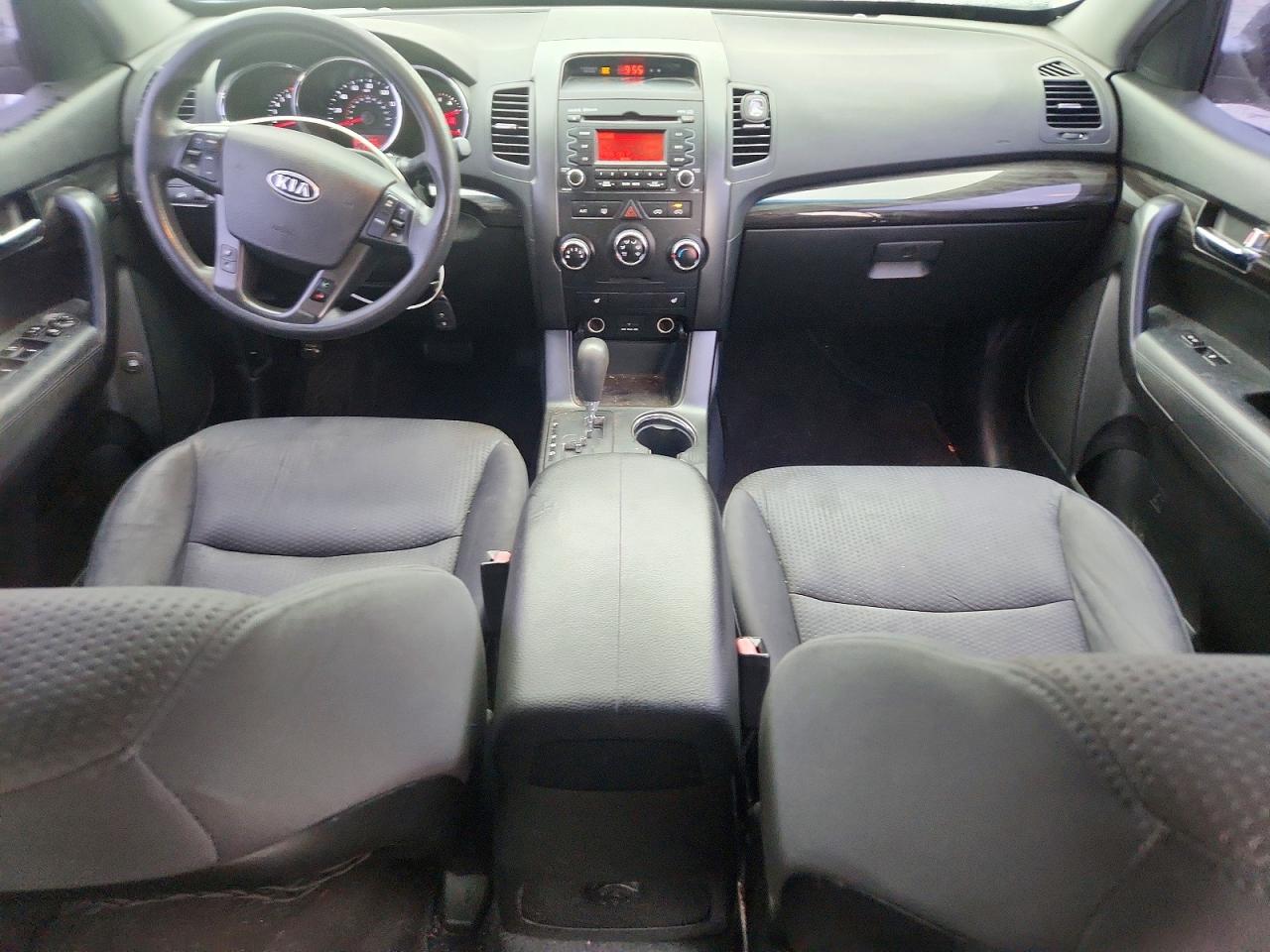 2012 KIA SORENTO BASE photo 8