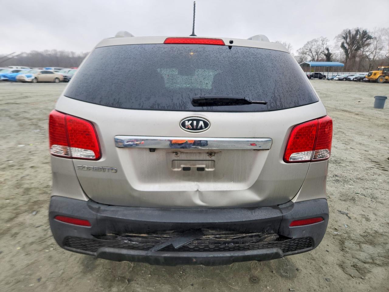 2012 KIA SORENTO BASE photo 6