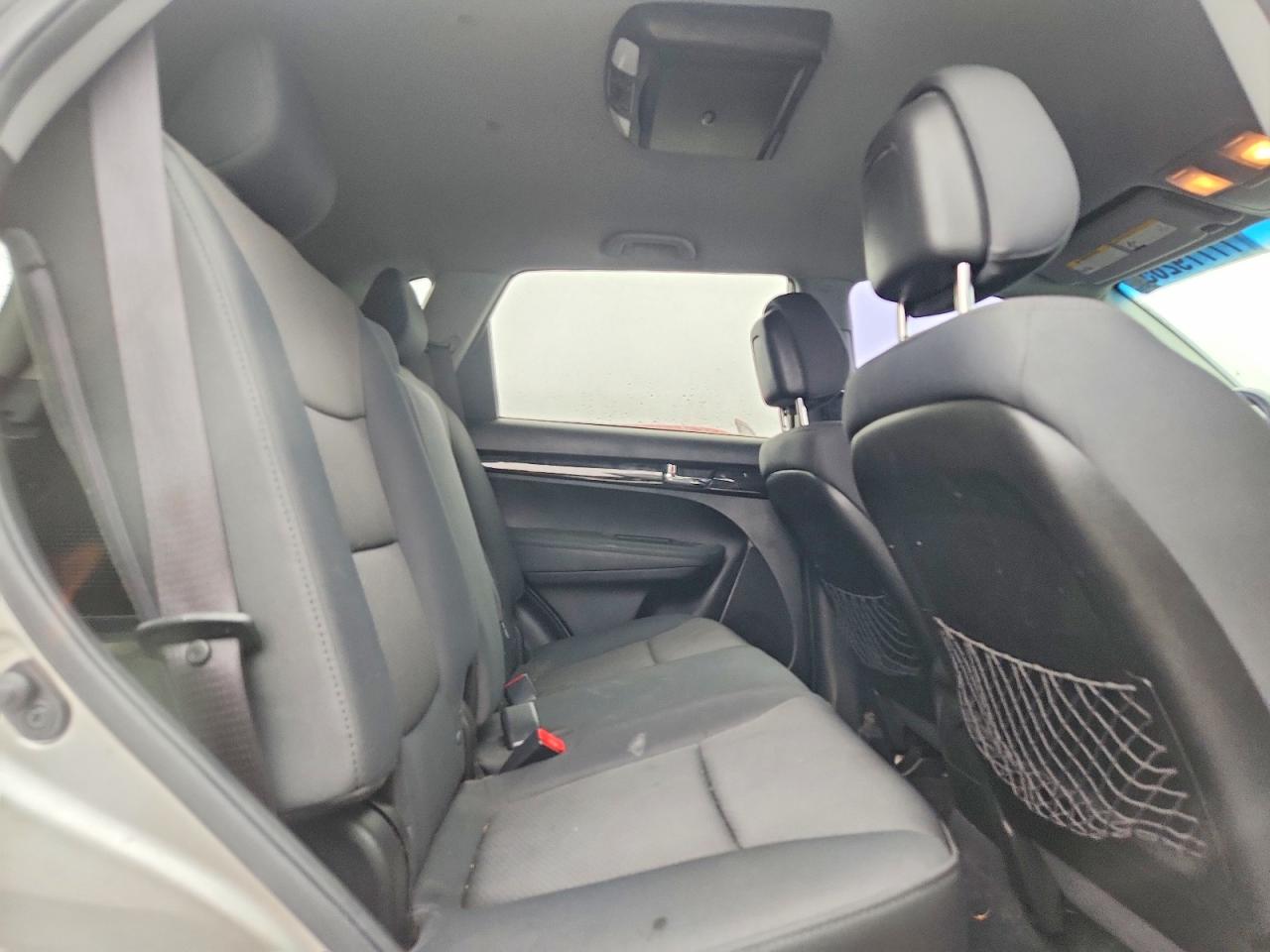 2012 KIA SORENTO BASE photo 11