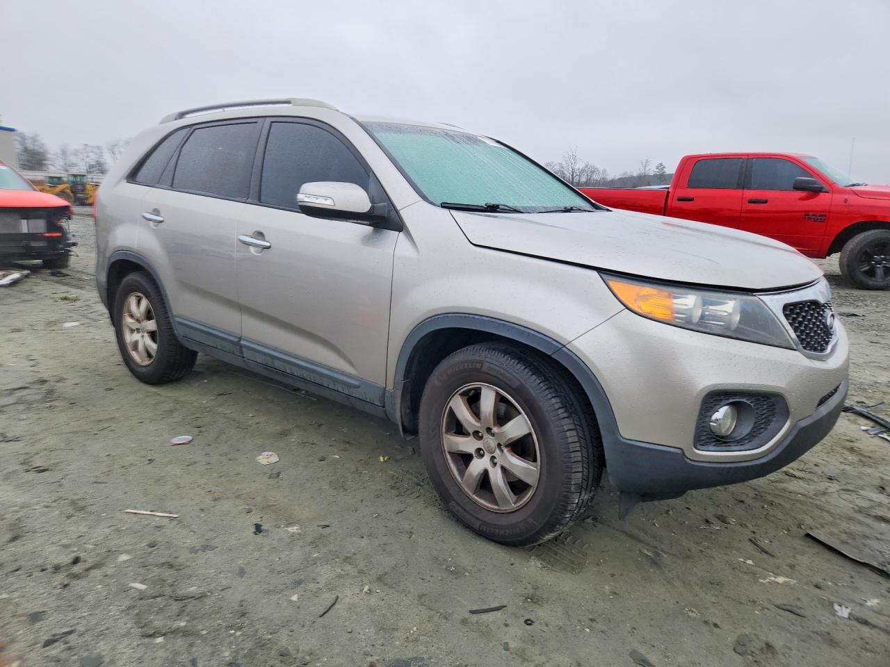2012 KIA SORENTO BASE photo 4