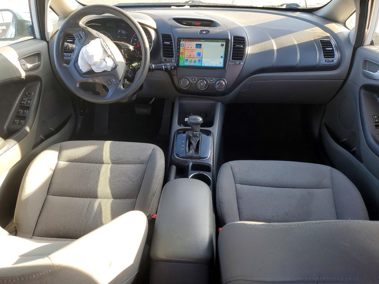 2017 KIA FORTE LX photo 8