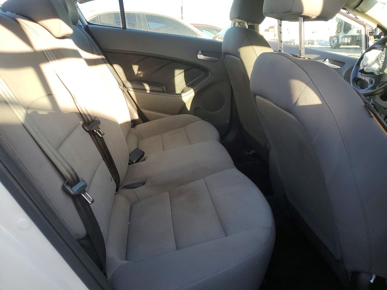 2017 KIA FORTE LX photo 10