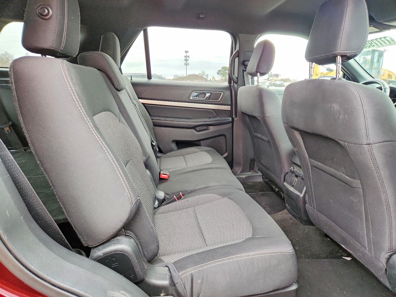2018 FORD EXPLORER XLT photo 11