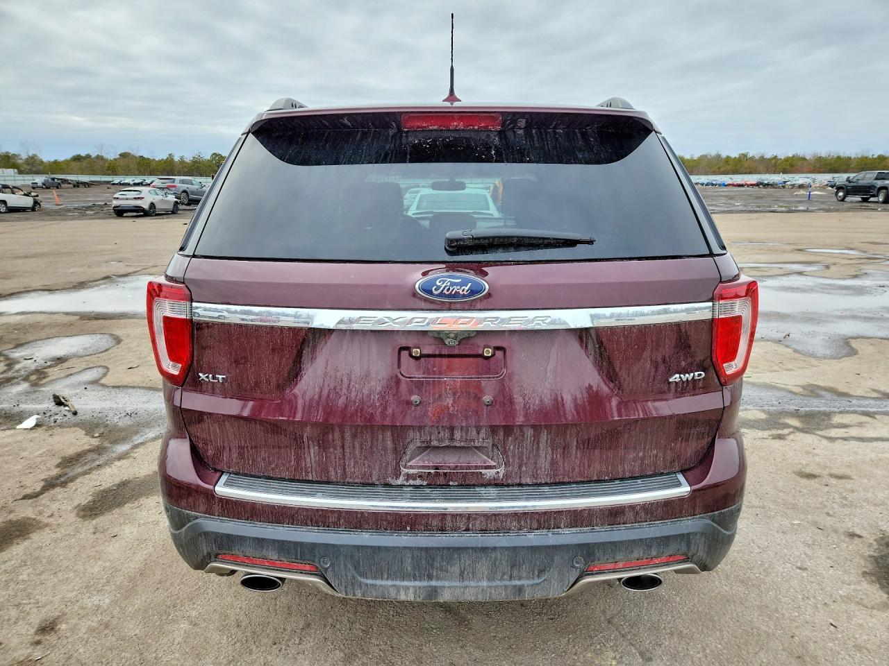 2018 FORD EXPLORER XLT photo 6