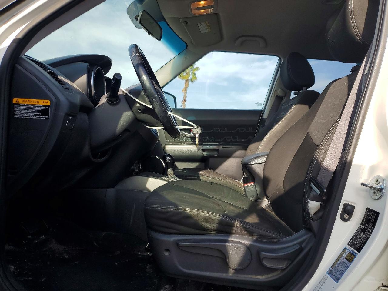 2013 KIA SOUL + photo 13