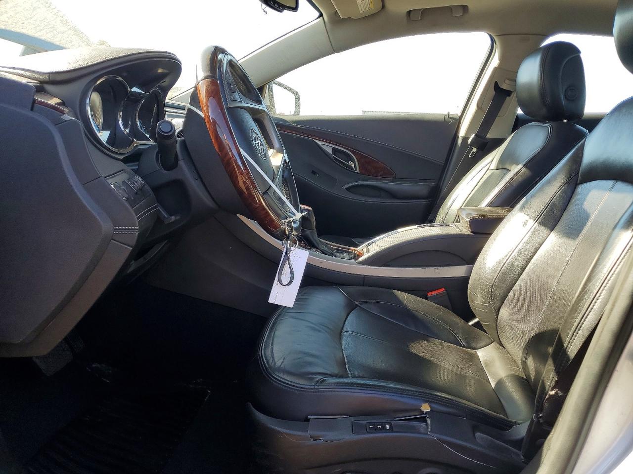 2011 BUICK LACROSSE CXS photo 19