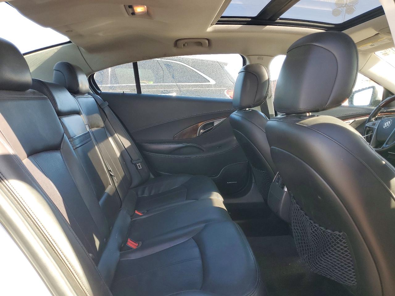 2011 BUICK LACROSSE CXS photo 28
