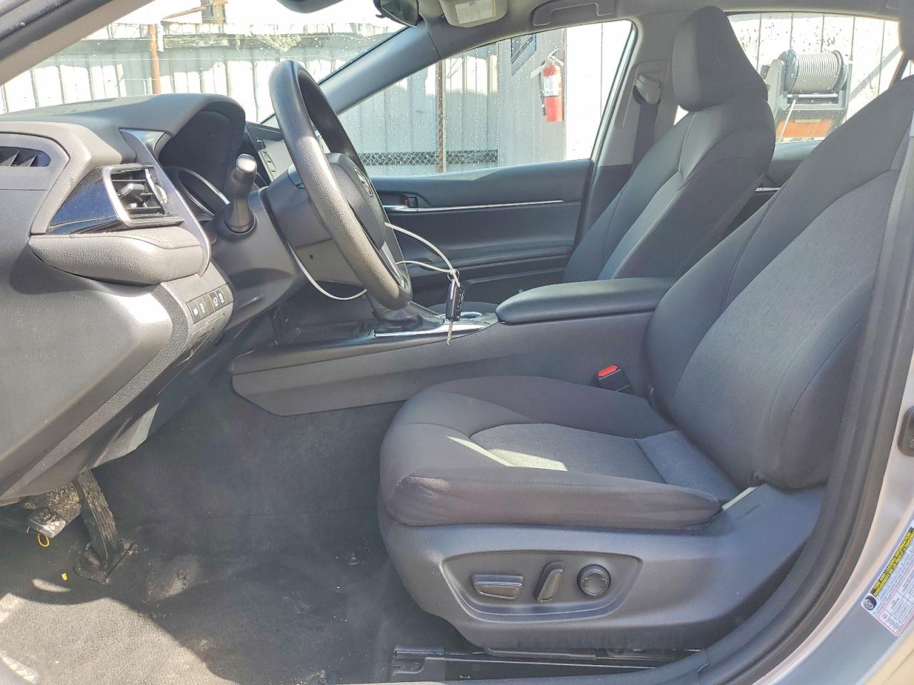 2023 TOYOTA CAMRY LE photo 13
