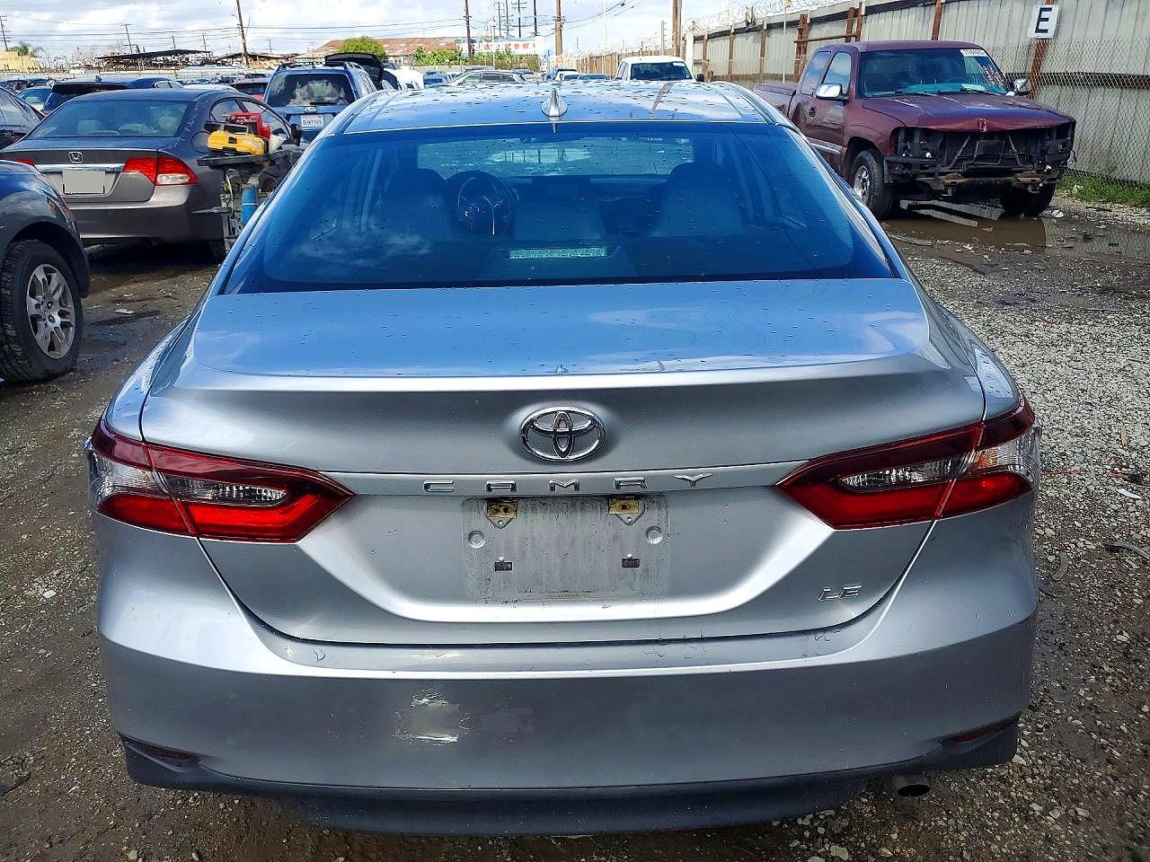 2023 TOYOTA CAMRY LE photo 11