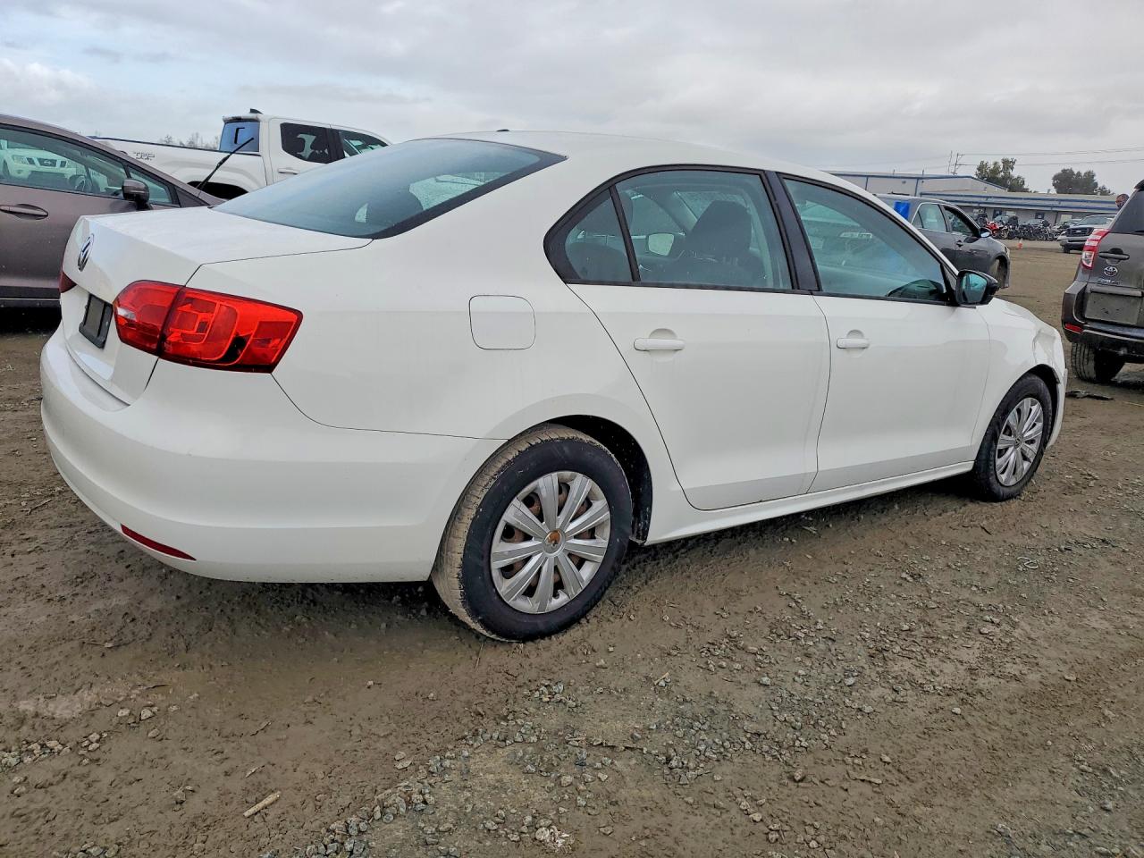2013 VOLKSWAGEN JETTA BASE photo 5