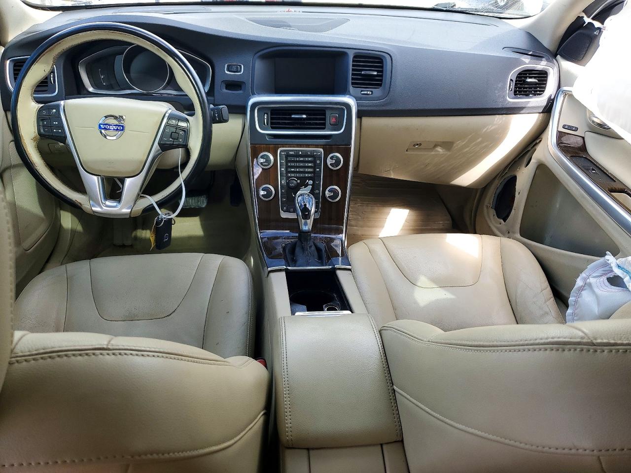 2015 VOLVO S60 PLATINUM photo 8