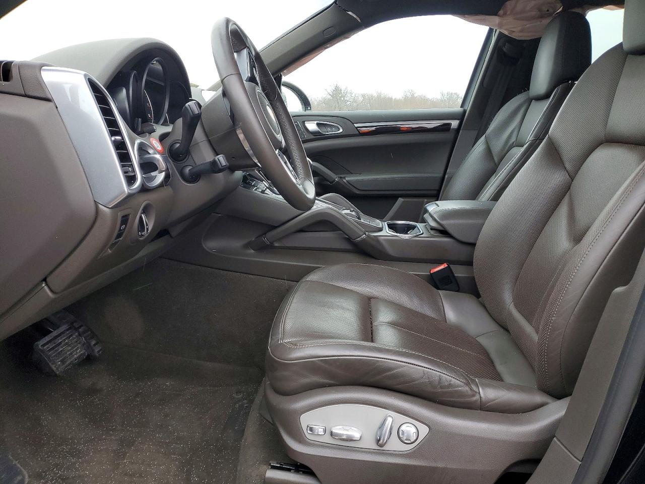2017 PORSCHE CAYENNE photo 13