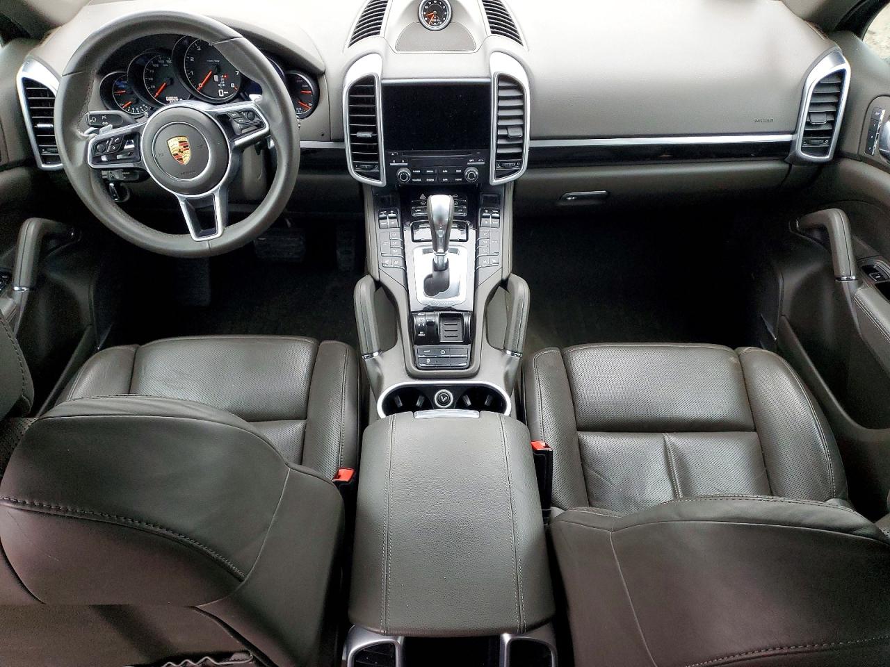 2017 PORSCHE CAYENNE photo 15