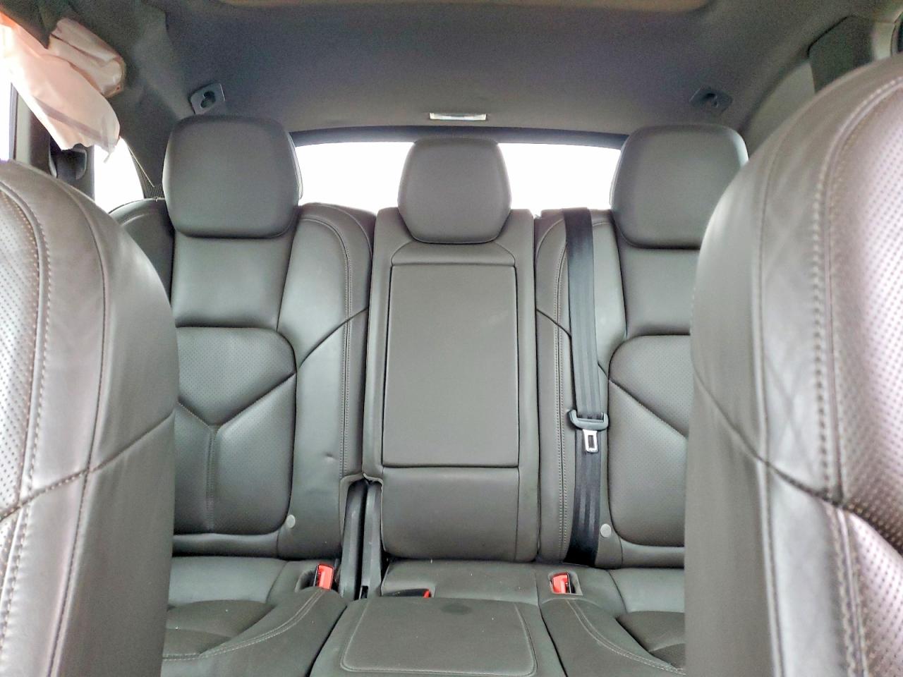 2017 PORSCHE CAYENNE photo 19
