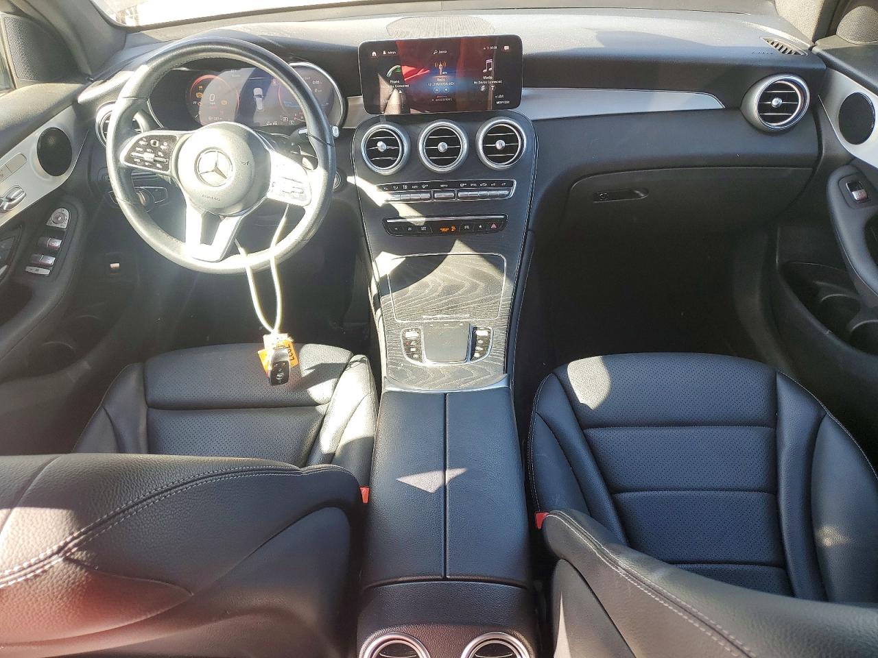 2021 MERCEDES-BENZ GLC 300 photo 8