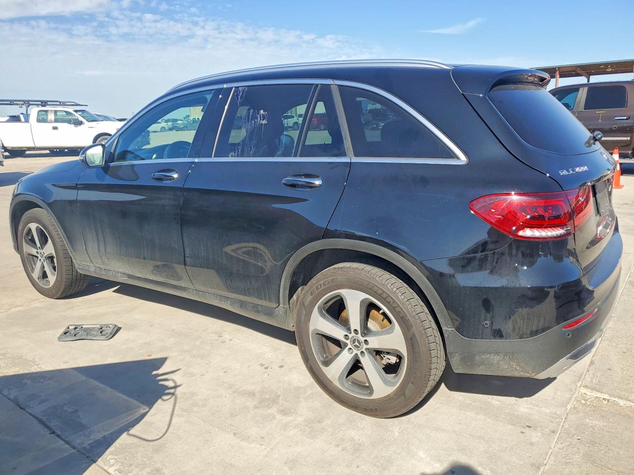 2021 MERCEDES-BENZ GLC 300 photo 2