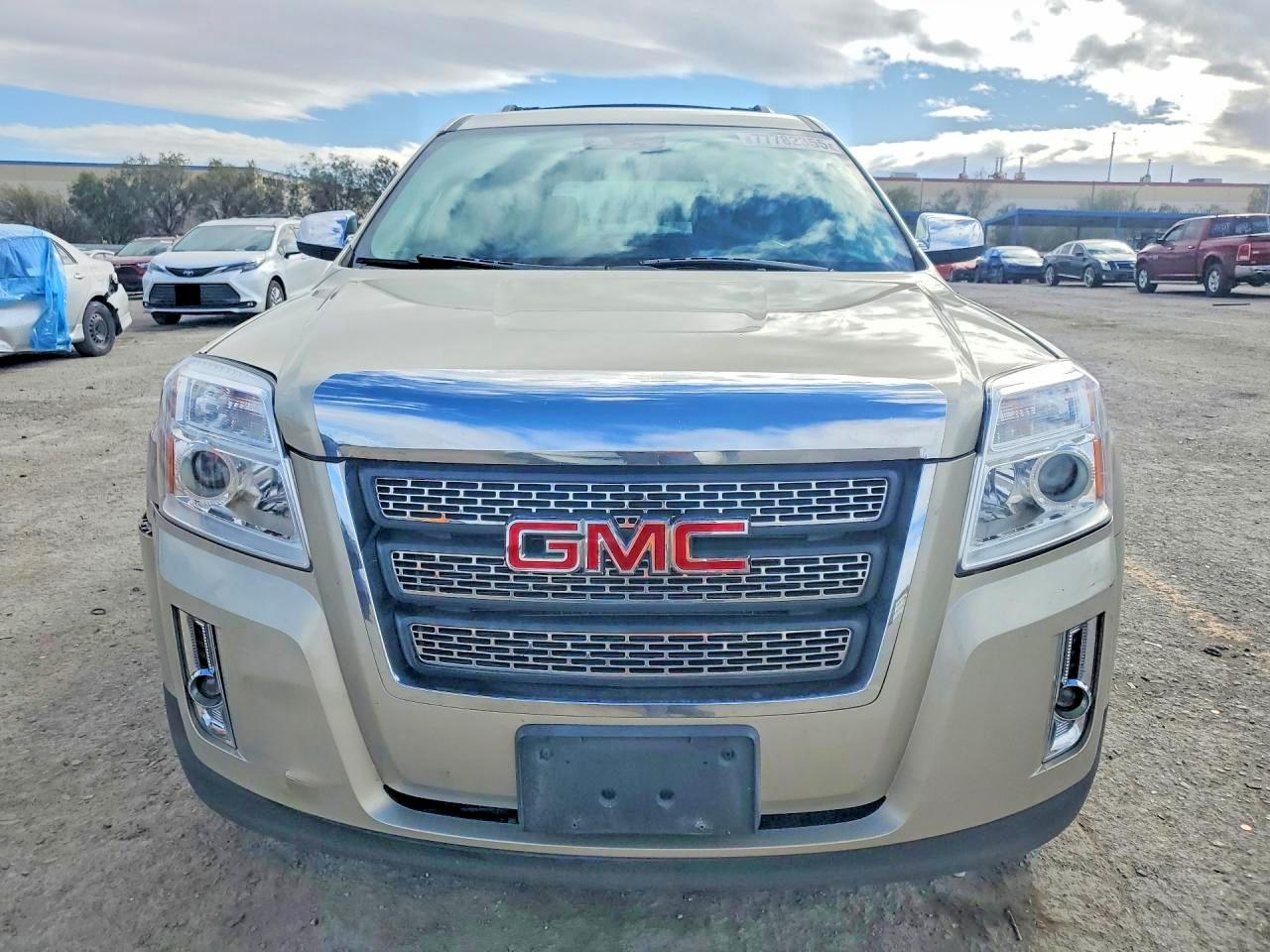 2013 GMC TERRAIN SLT photo 13