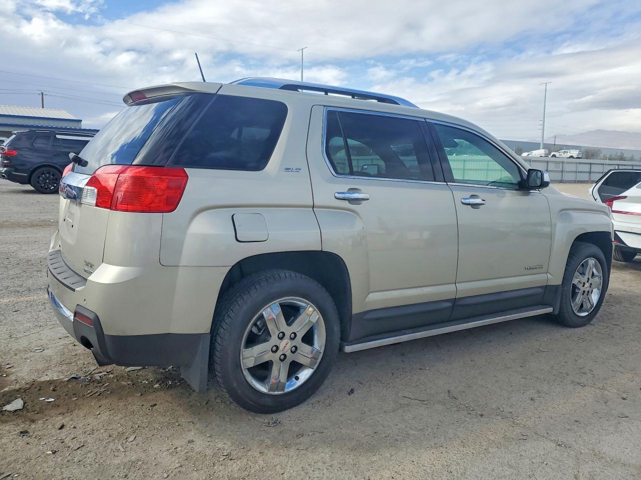 2013 GMC TERRAIN SLT photo 7