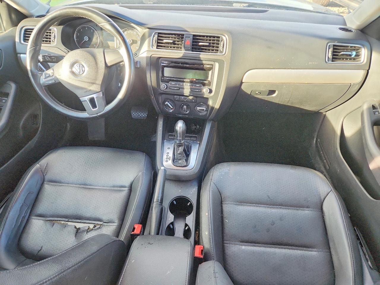 2013 VOLKSWAGEN JETTA SE photo 8