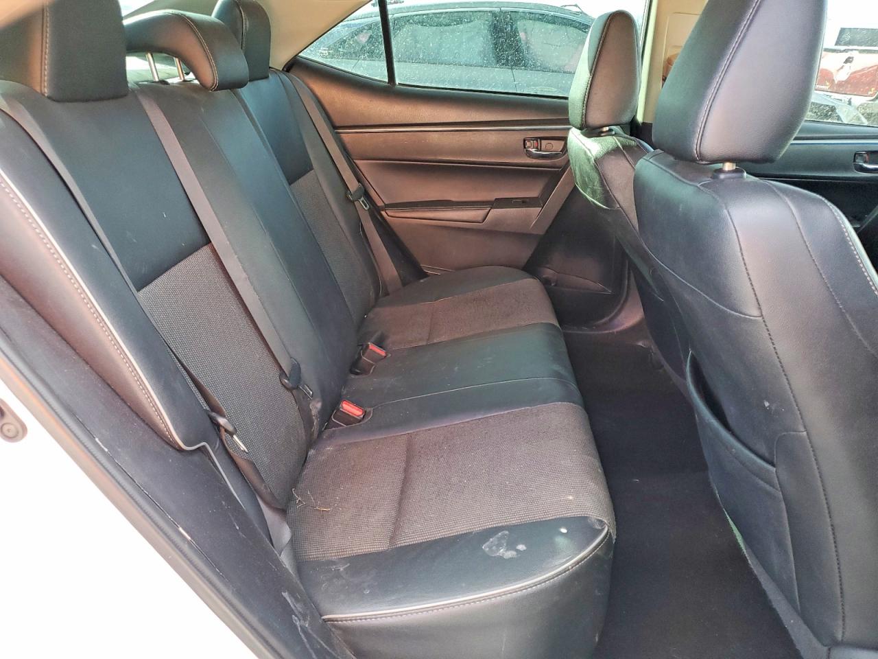 2014 TOYOTA COROLLA L photo 19