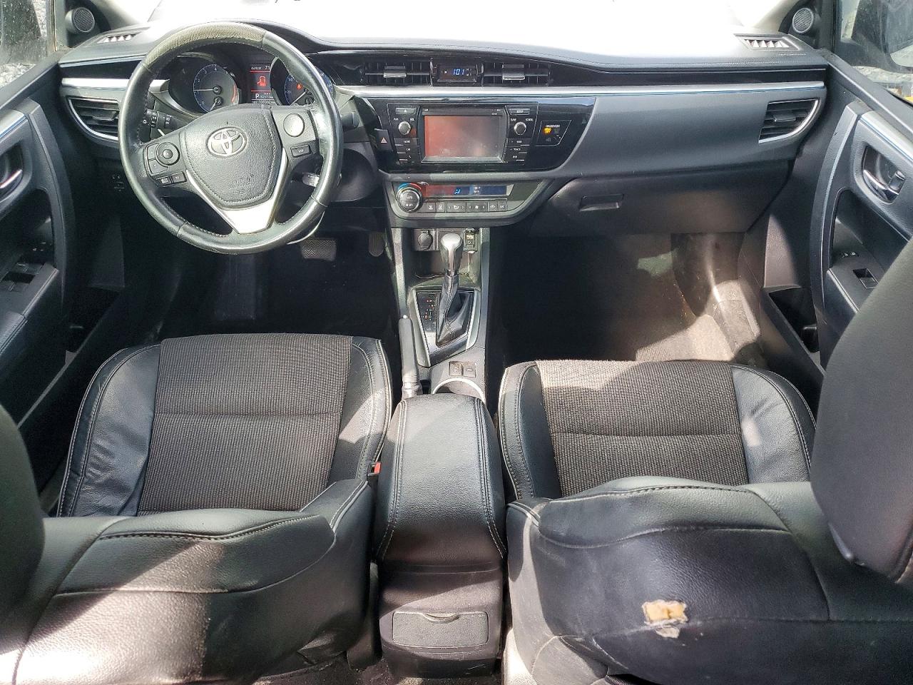 2014 TOYOTA COROLLA L photo 15