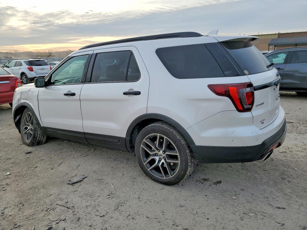 2016 FORD EXPLORER SPORT photo 2