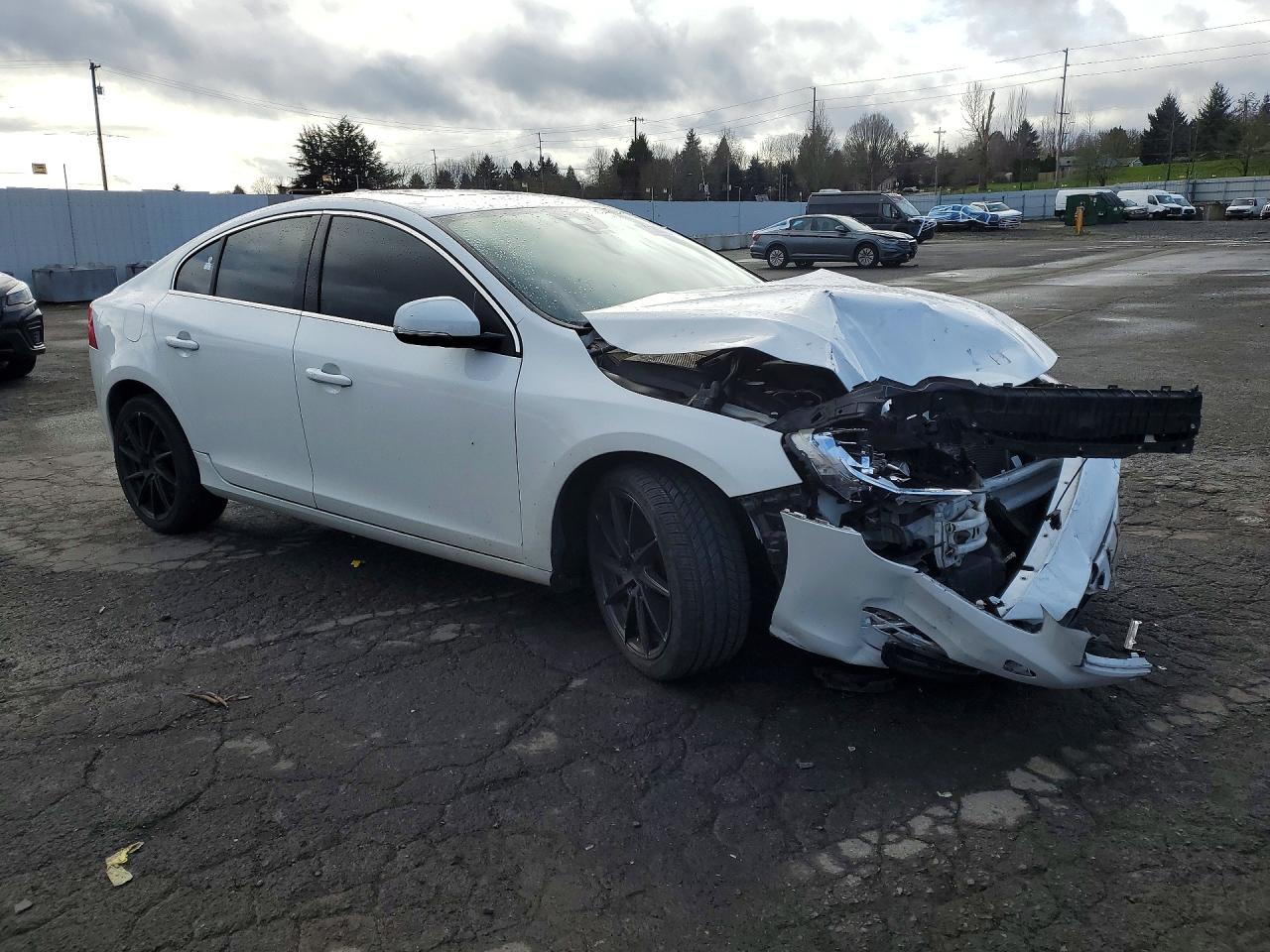 2015 VOLVO S60 PREMIER+ photo 7