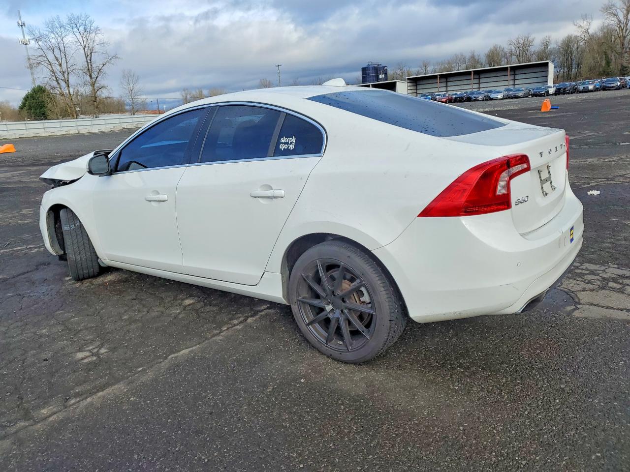 2015 VOLVO S60 PREMIER+ photo 3