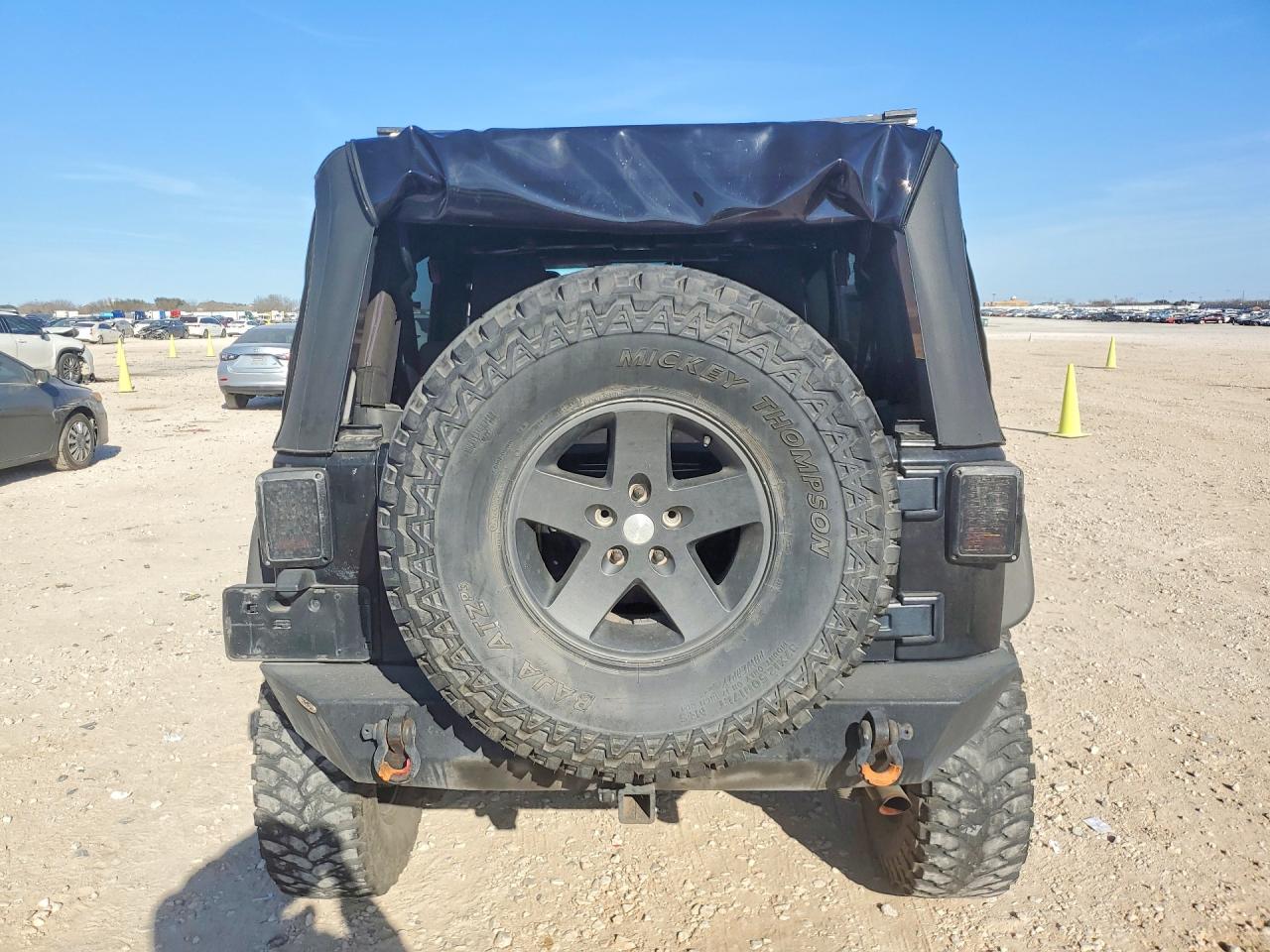 2012 JEEP WRANGLER UNLIMITED SAHARA photo 16