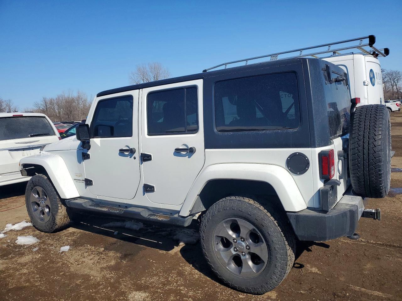 2015 JEEP WRANGLER UNLIMITED SAHARA photo 2
