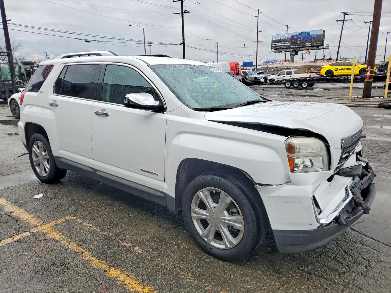 2017 GMC TERRAIN SLT photo 4
