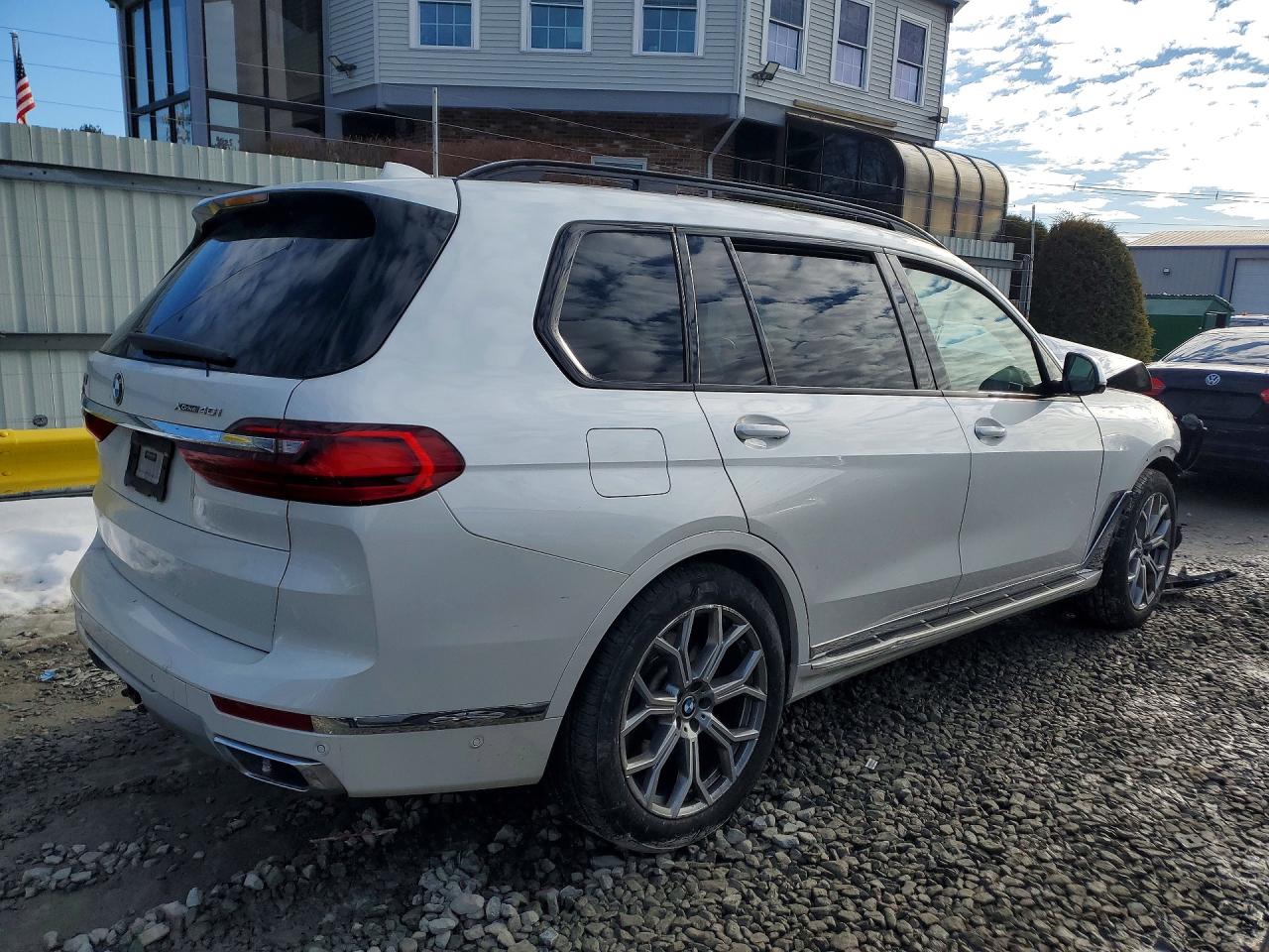 2021 BMW X7 XDRIVE40I photo 3