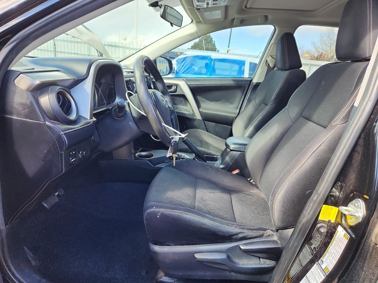 2013 TOYOTA RAV4 XLE photo 7