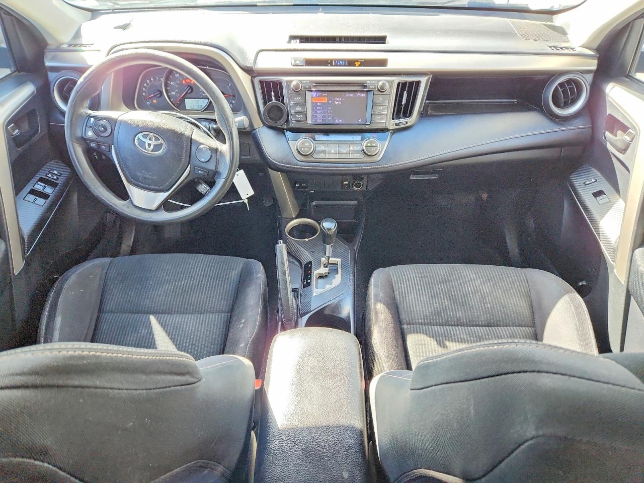 2013 TOYOTA RAV4 XLE photo 8