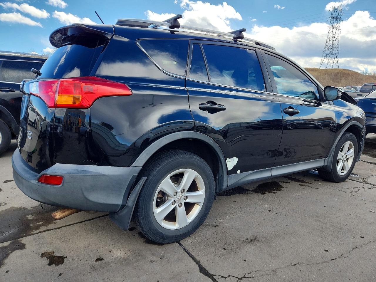 2013 TOYOTA RAV4 XLE photo 3