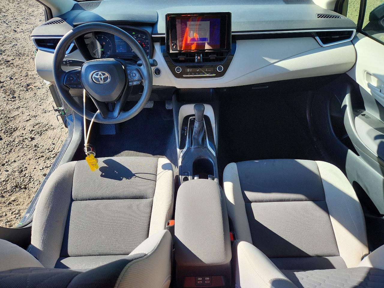 2024 TOYOTA COROLLA LE photo 8