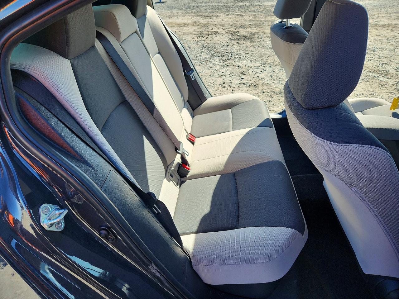 2024 TOYOTA COROLLA LE photo 10