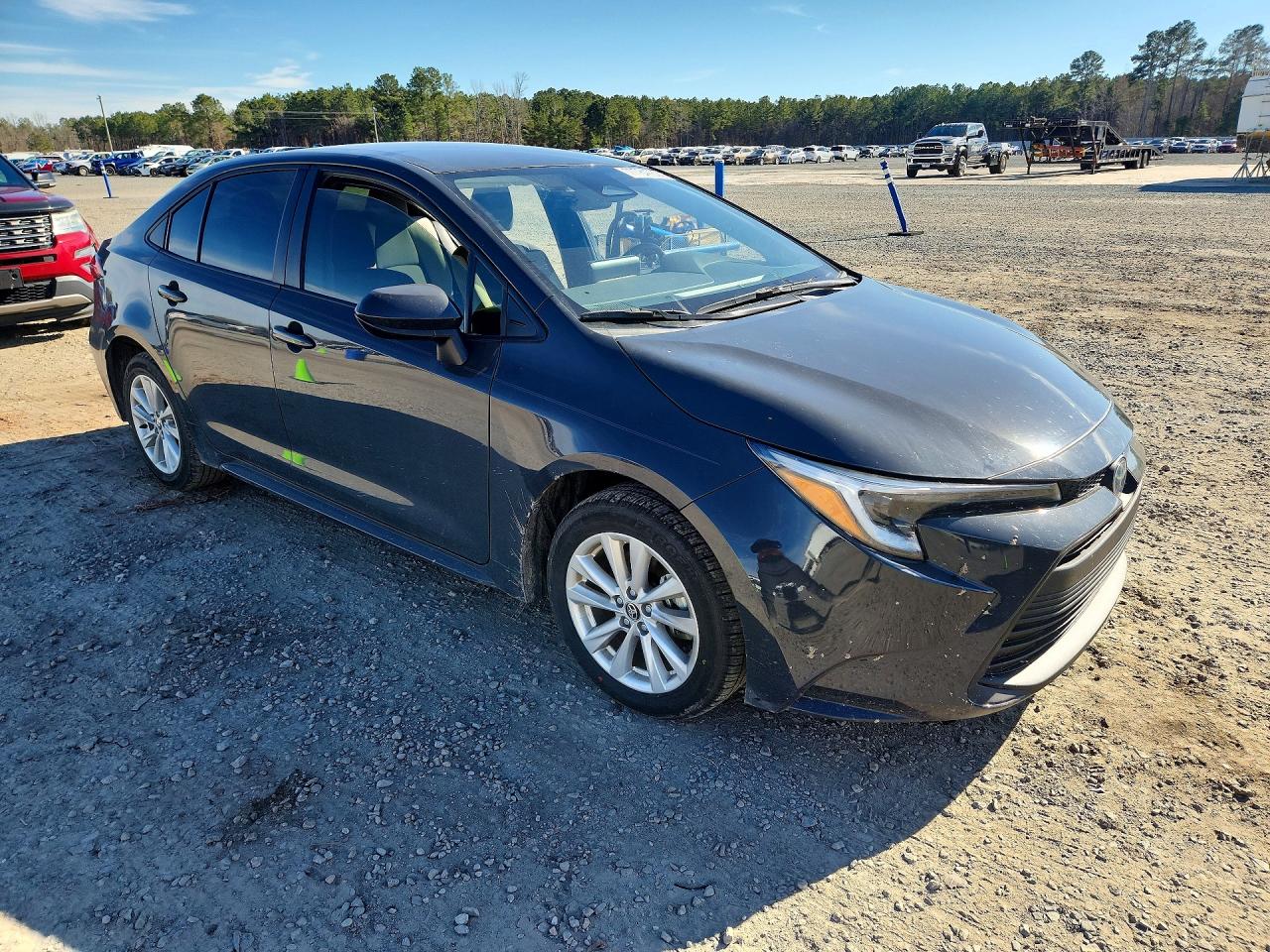 2024 TOYOTA COROLLA LE photo 4