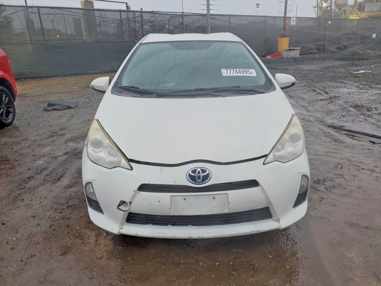 2012 TOYOTA PRIUS C photo 13