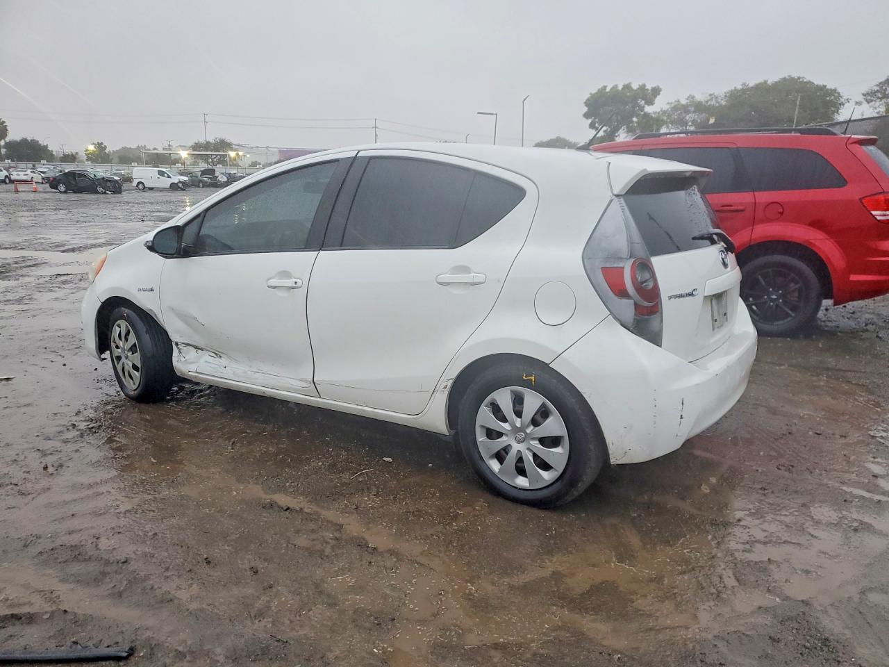 2012 TOYOTA PRIUS C photo 4