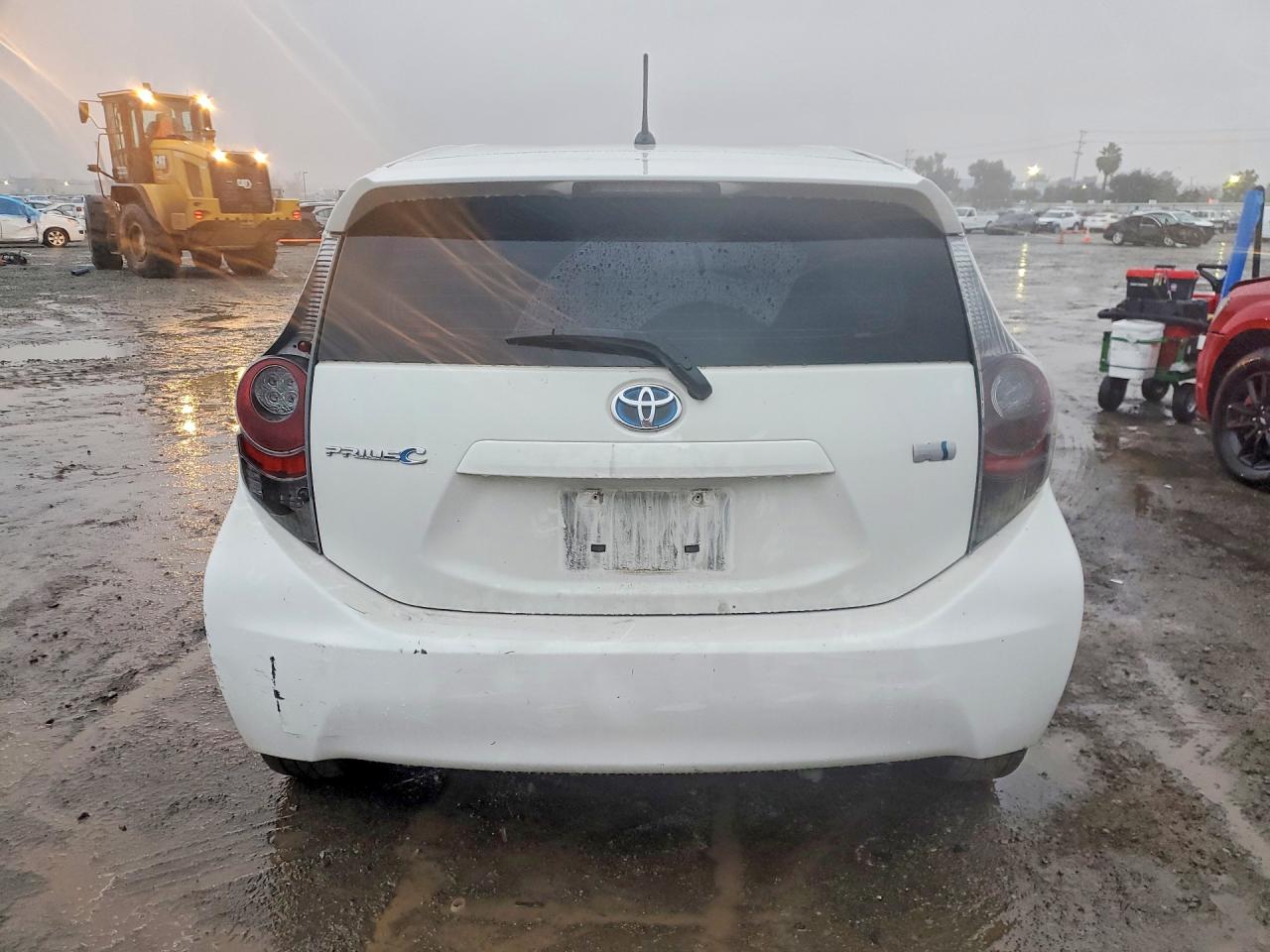 2012 TOYOTA PRIUS C photo 16