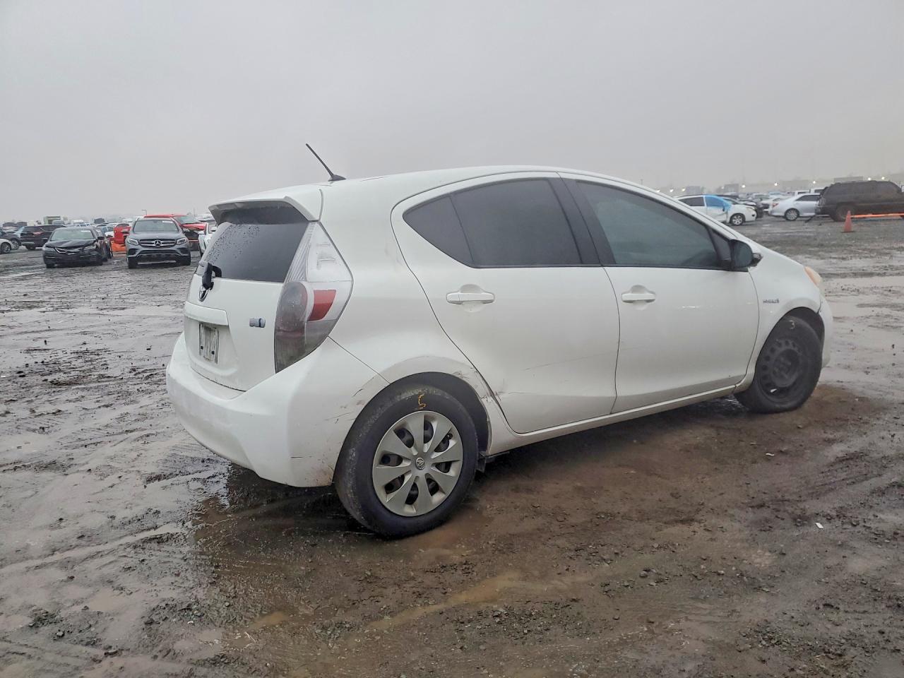 2012 TOYOTA PRIUS C photo 7