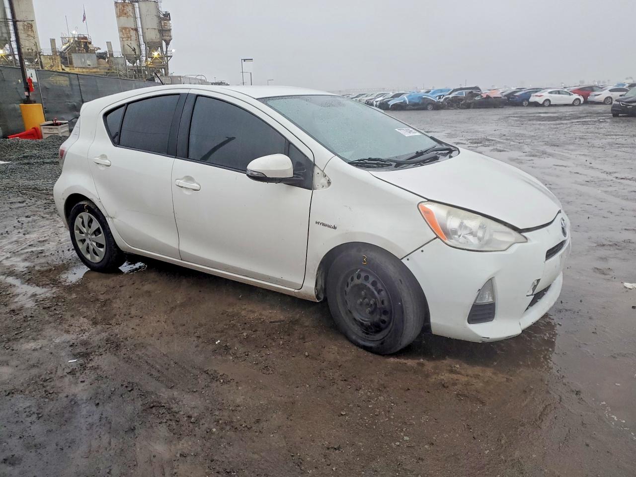 2012 TOYOTA PRIUS C photo 10